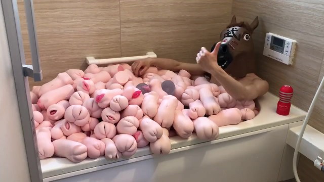 【個人撮影】総額100万円以上⁉︎ オナホール４００個で、オナホ風呂を作ってみた! Japanese Amateur Squirt masturbation sex anal オナニストたけ Anal Porn